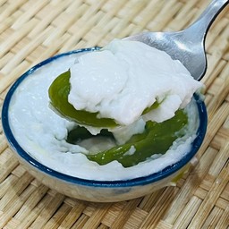 ขนมถ้วยใบเตยน้ำตาลมะพร้าว