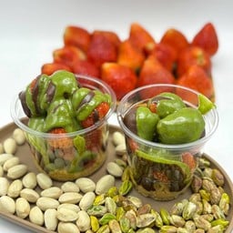 สตอเบอร์รี่เลเยอร์ช็อกโกแลตดูไบ