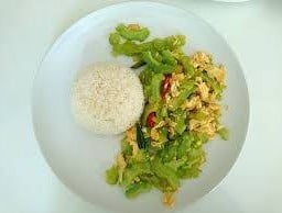 มะระผัดไข่