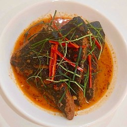 ฉู่ฉี่ปลาสลิดเจ vegan Gourami fishless in red curry