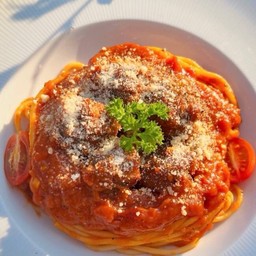 พาสต้ามีทบอล ซอสมารินาร่า Pasta Meatballs With Marinara Sauce
