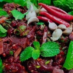 ลาบสุรินทร์ (อาหารป่า)