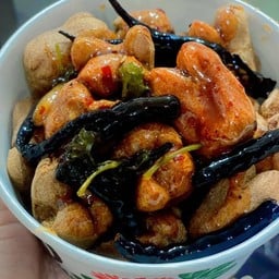 ลูกชิ้นปลาระเบิดนิวเคลียร์ ตลาดดาวเรืองหนองแค