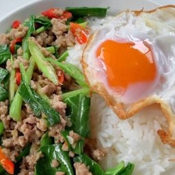 คะน้าหมูสับ