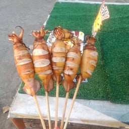 ปลาหมึกไข่ย่างร้านน้องอติ