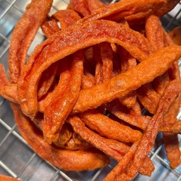 เฟรนฟรายไส้กรอกแดง