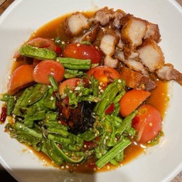 ตำถั่วหมูทอด