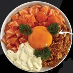 ข้าวหน้าแซลม่อนซอสทาร์ทาร์