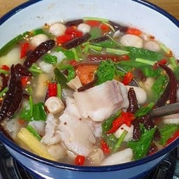 เจ้เปียครัวอีสานสันป่าตอง
