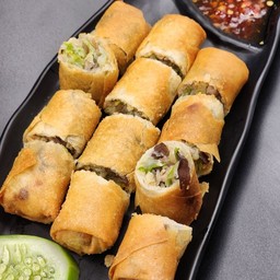 ปอเปี๊ยะทอด 3 ชิ้นใหญ่ ไส้แน่นๆ
