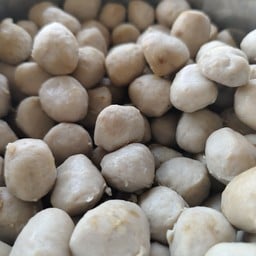 ลูกชิ้นเนื้อลวก