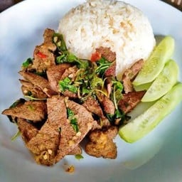 กระเพราตับหมู