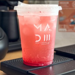 Strawberry Soda สตรอเบอรี่โซดา