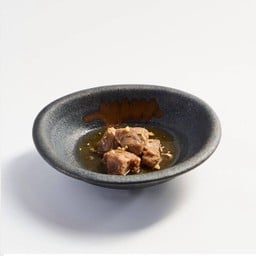 แก้มหมูตุ๋น