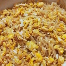 มาม่าผัดไข่2ห่อ