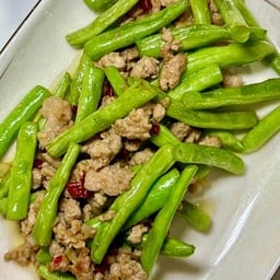 ถั่วแขกผัดหมูสับ