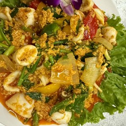 หมึกผัดไข่เค็ม