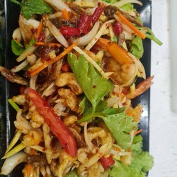 ยำสามกรอบ