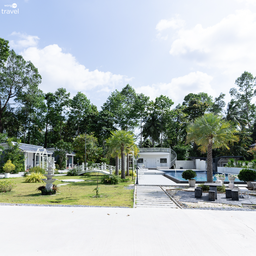 บ้านสวน อัญมณีทอง