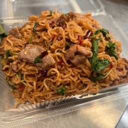 มาม่าผัดกะเพรา(หมู)