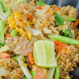ข้าวผัดรถไฟ