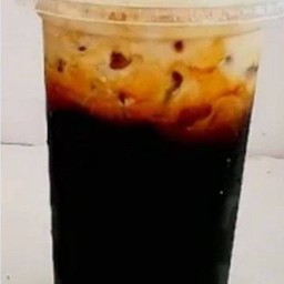 โอเลี้ยงใส่นม(ยกล้อ)