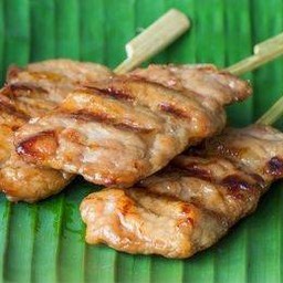 หมูปิ้งนมสด 2  ไม้