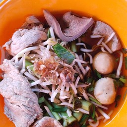 ก๋วยเตี๋ยวหมู