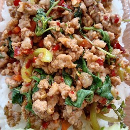 กะเพราหมูสับ