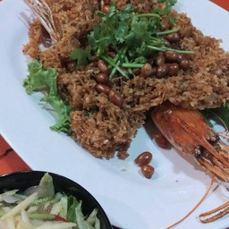 ยำกุ้งฟู