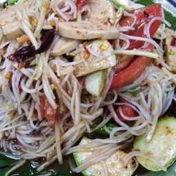 ตำซั่วปูปลาร้าใส่หมูยอ