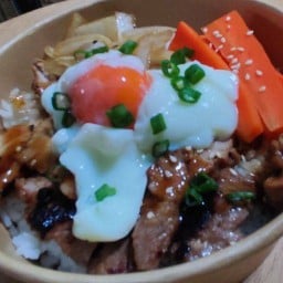 ครัวหลังบ้าน ข้าวหน้าไก่เทอริยากิ