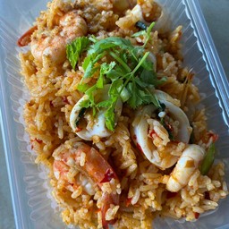 ข้าวผัดต้มยำทะเล