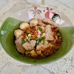 ก๋วยเตี๋ยวเรือทองแพรเด็ดต้องลอง