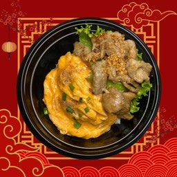 ข้าวไข่ข้นหมูกระเทียม