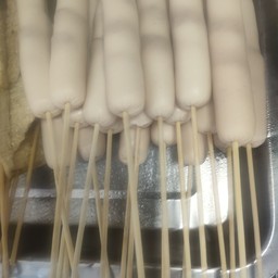 ไส้กรอกสอดไส้มะเขือเทศ(แวมพาย)