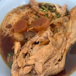 ก๋วยเตี๋ยวโครงไก่