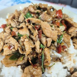 กระเพราหมูชิ้น