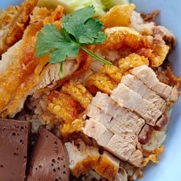 ข้าวหมูกรอบ+ไก่ทอด