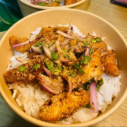 ข้าวยำไก่แซ่บ
