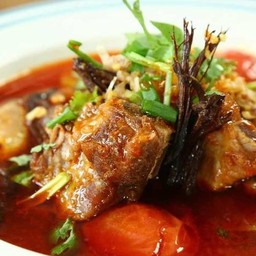 ขนมจีนน้ำเงี้ยวเนื้อ