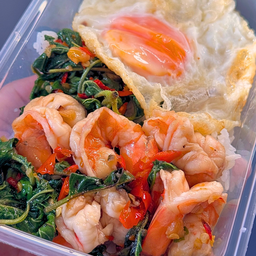 ข้าวกะเพรากุ้ง