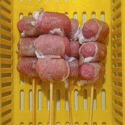 หมูพันฮอทดอก