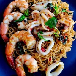 มาม่ากะเพราทะเล