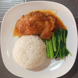 ล้านตะวันข้าวขาหมู & ก๋วยเตี๋ยว บางกอกปาร์ค