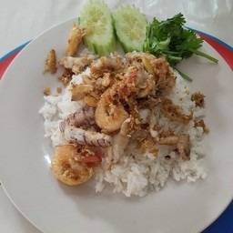 กระเทียม ราดข้าว