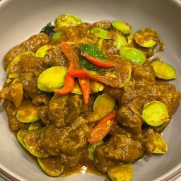 ซี่โครงอ่อนผัดสตอพริกแกงใต้