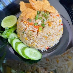 ข้าวผัดปลาแซลม่อน