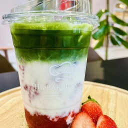 สตรอเบอรี่มัทฉะลาเต้