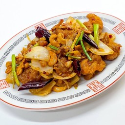 ข้าวราดไก่ผัดเม็ดมะม่วงหิมะพานด์